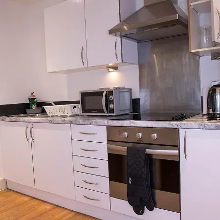 Apartment Luxury 2 Bed City Center With Balcony